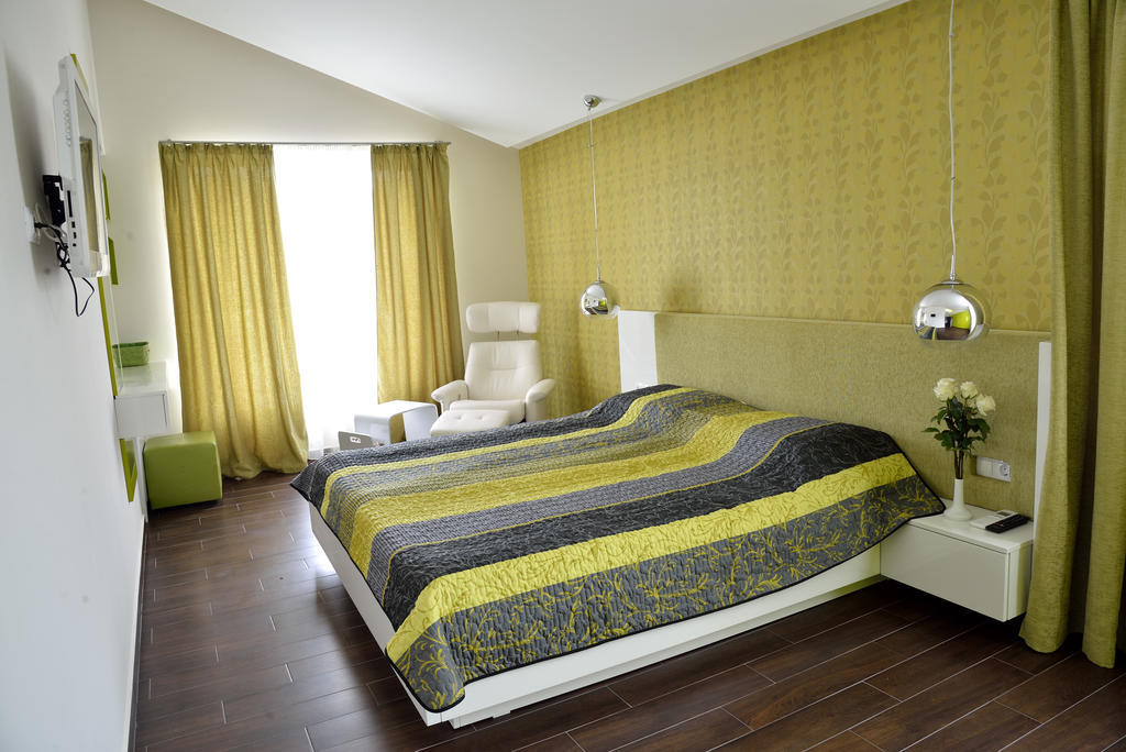 Glicinia Hotel Golden Sands Rum bild