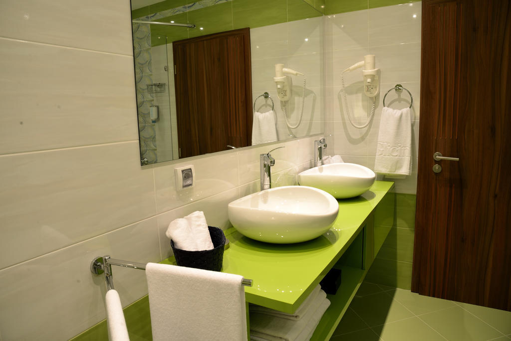 Glicinia Hotel Golden Sands Rum bild