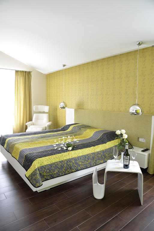 Glicinia Hotel Golden Sands Rum bild