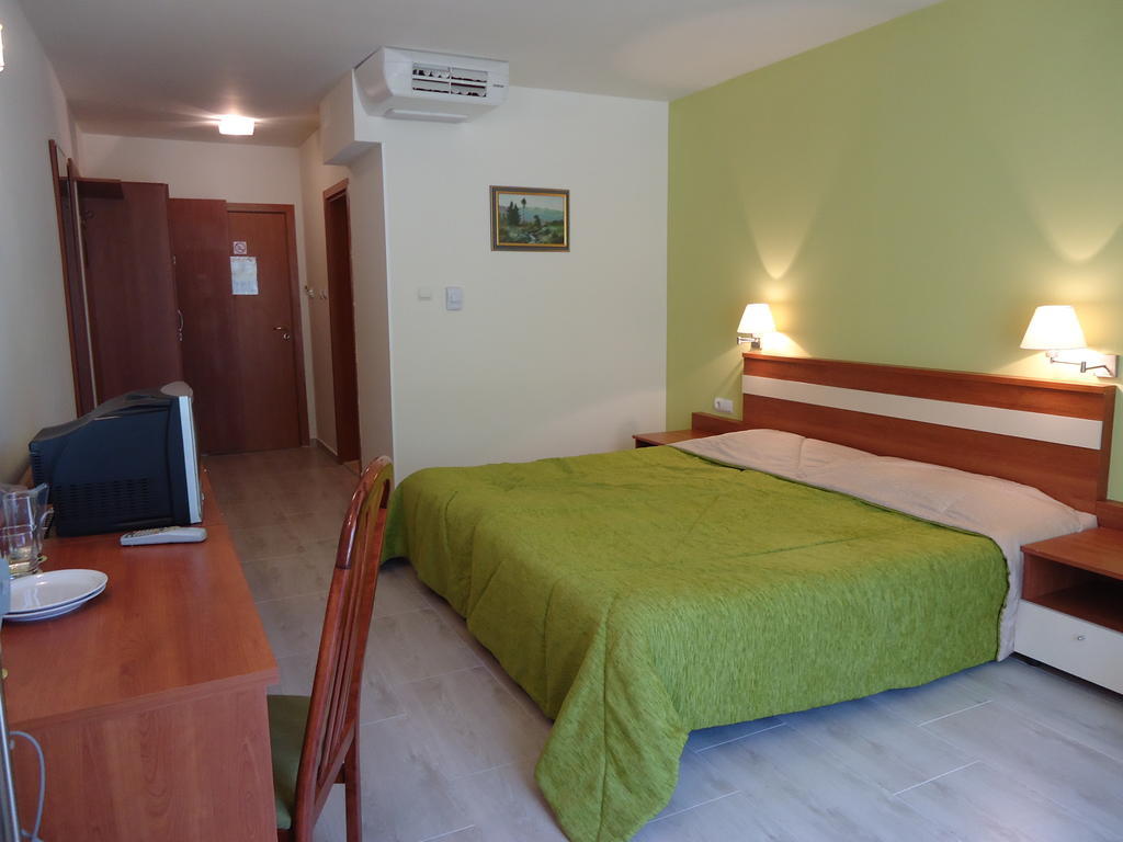 Glicinia Hotel Golden Sands Rum bild